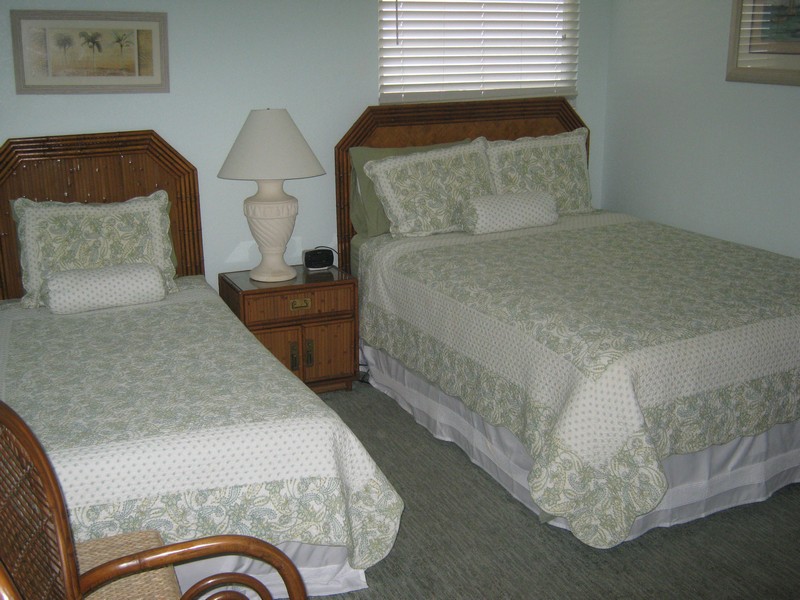 702 Southpoint Condos